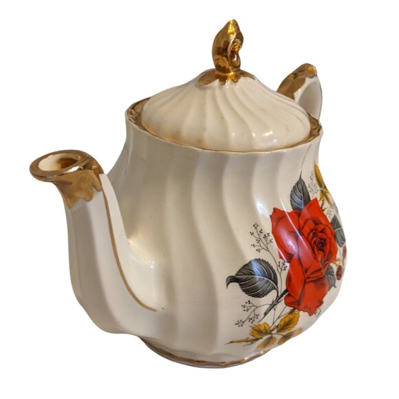 Vintage Sadler England Swirl Teapot White w Red Rose Classic Decor Kitchen - Picture 3 of 10
